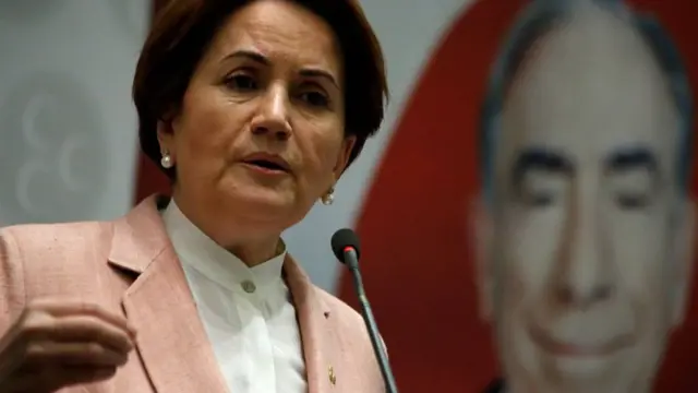 Meral Akşener MHP’den ihraç edildi