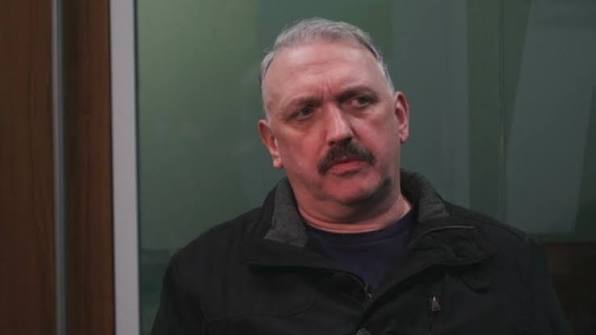 Irkçılığa tövbe eden ünlü İngiliz Neo-Nazi'den itiraflar: "Yahudi ve eşcinselim"