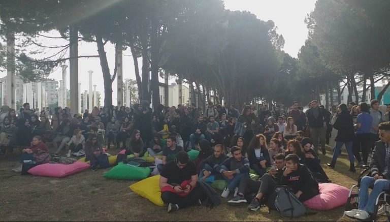 İstanbul Şehir Üniversitesi öğrencilerinden