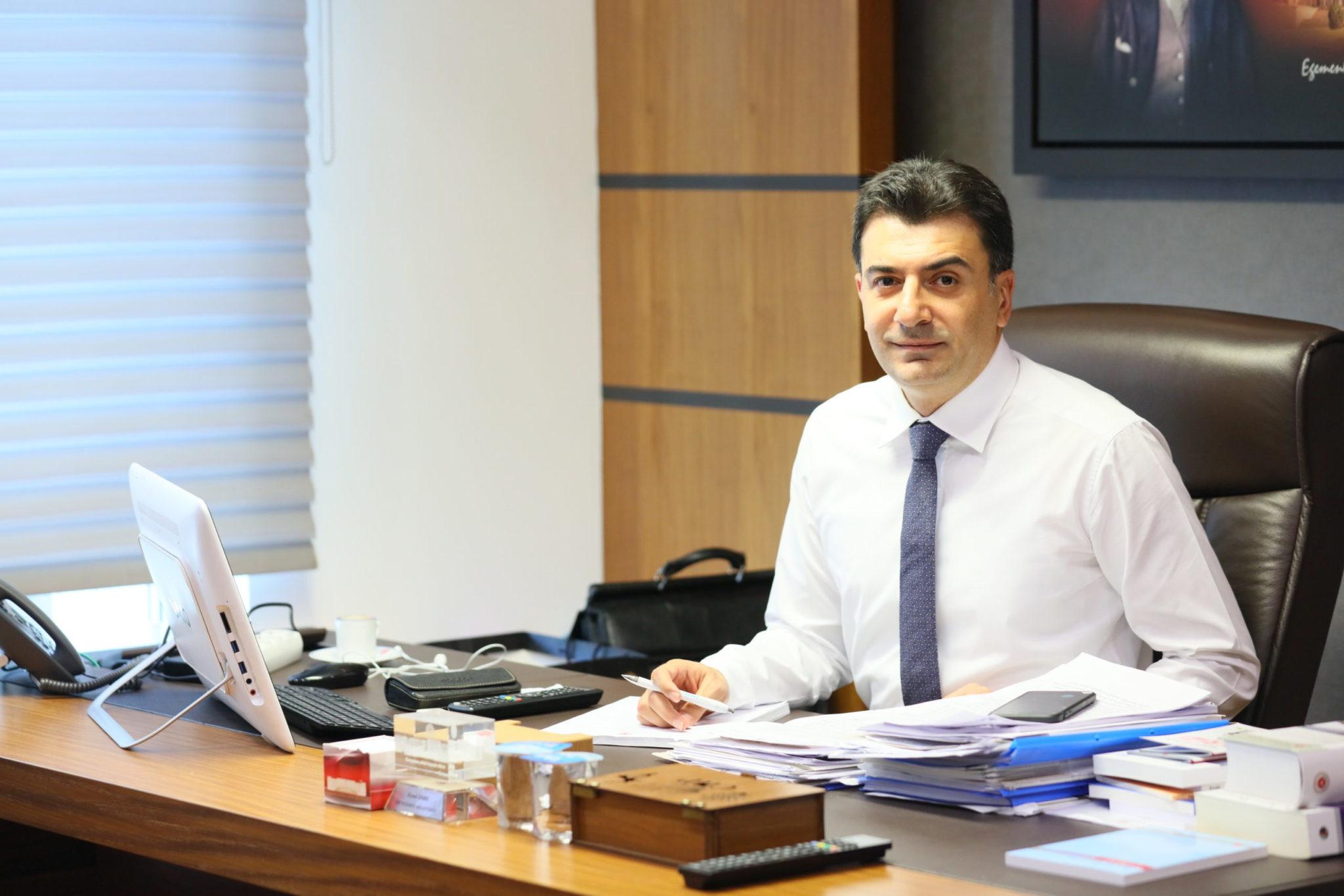 Ankara Gündemi (51) - CHP İstanbul Milletvekili Zeynel Emre: "Avukatlığı  farklı bir alana çekip adeta bölücülük yapmanın Türkiye'ye nasıl bir  katkısı olabilir?" - Medyascope