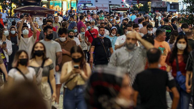 Dünya Sağlık Örgütü Genel Direktörü Dr. Ghebreyesus'un "Salgın bu yıl bitebilir" öngörüsü ne kadar gerçekçi? Yeni varyant nedir?