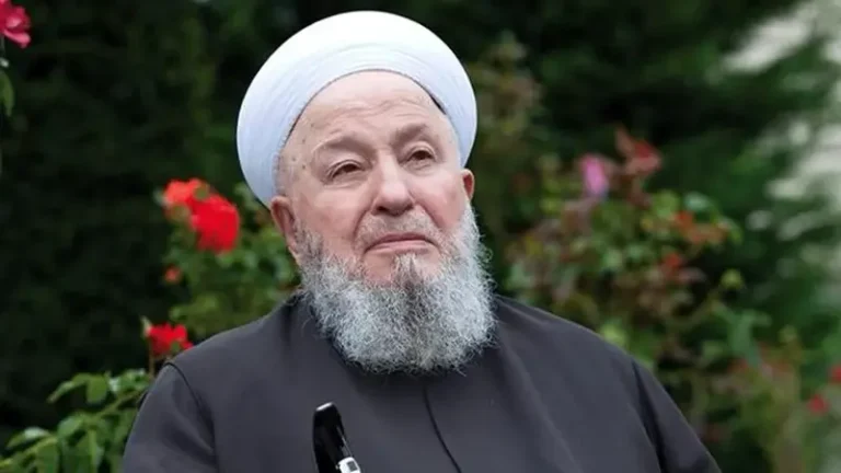 Mahmut Ustaosmanoğlu kimdir