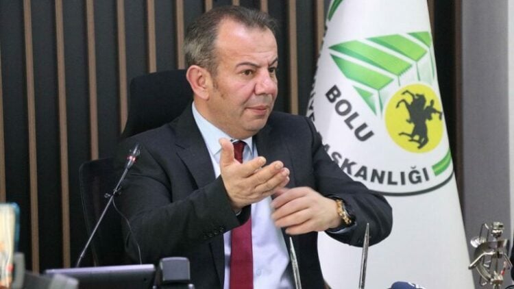 Bolu Belediyesi Başkanı Özcan'a yurtdışına çıkış yasağı