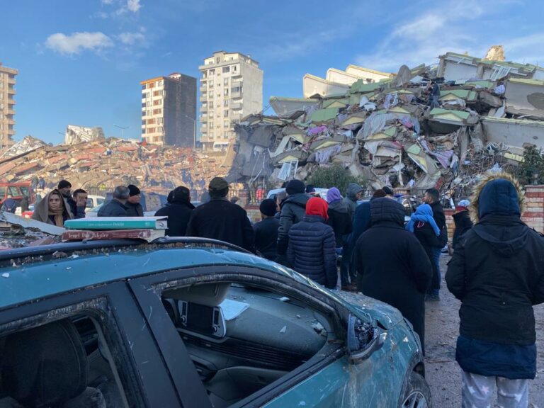 Medyascope muhabirleri deprem bölgesinden aktarıyor