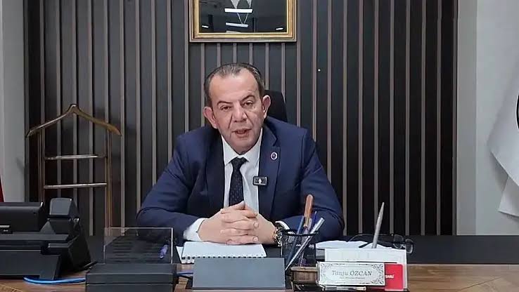 Tanju Özcan'dan yabancı öğrenci