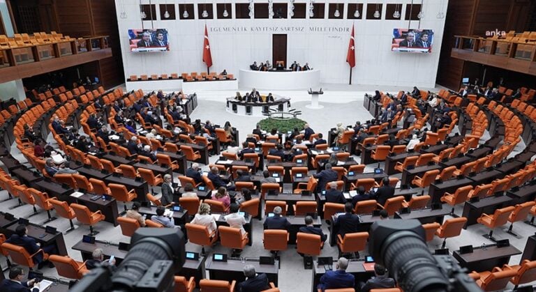 Öğretmenlik Meslek Kanunu Teklifi'nin altı maddesi daha kabul edildi