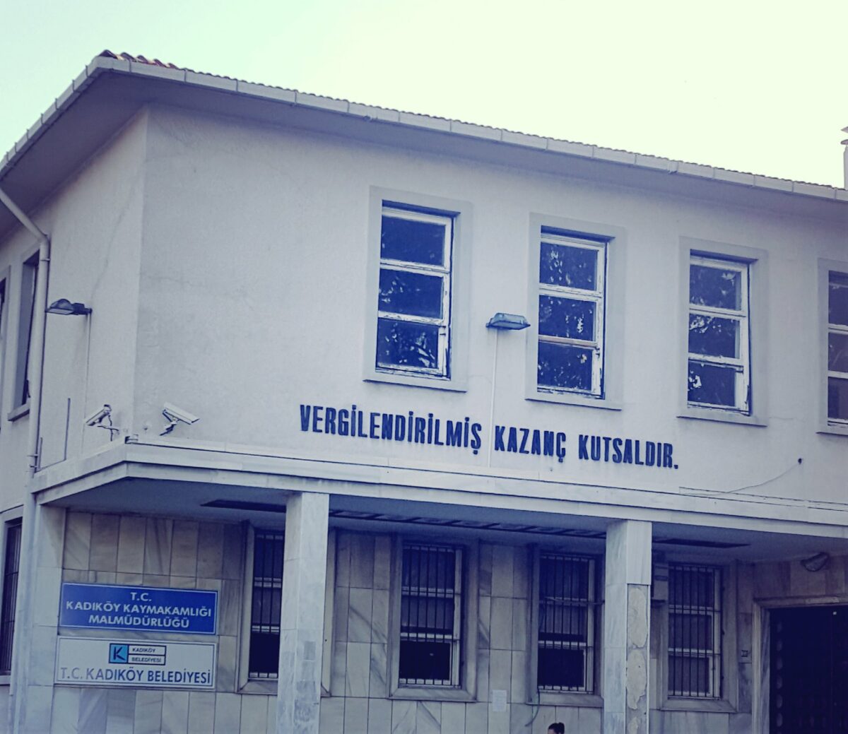 Kutsal mı gerçekten?