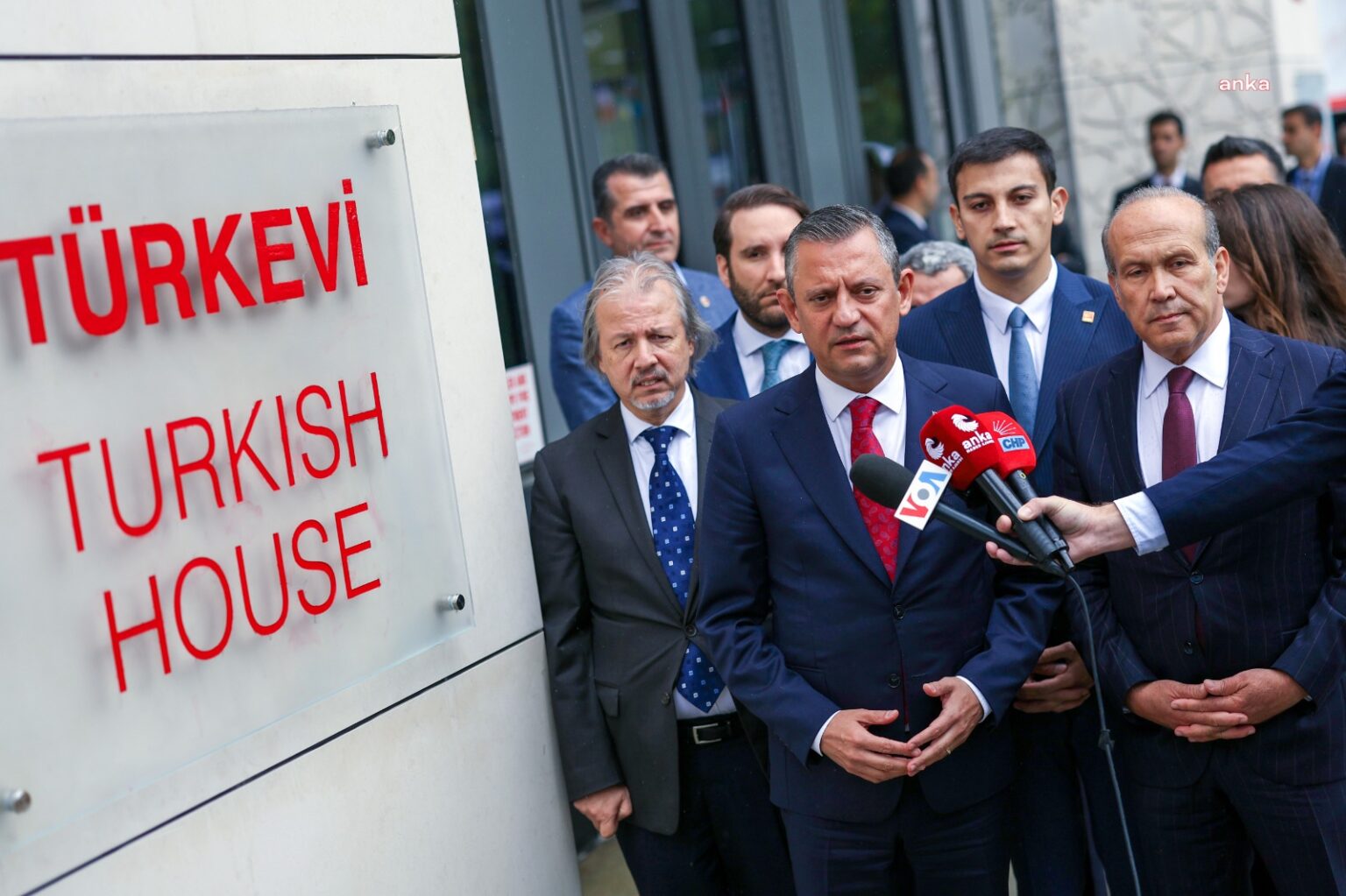 New York Türkevi: CHP heyeti açıklama yapıyor