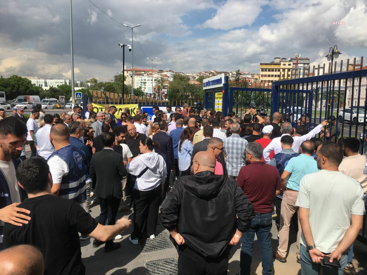 Beyoğlu Belediyesi'nin çalışanlarına engel: Hizmet almak isteyenler boş bina ile karşılaştı