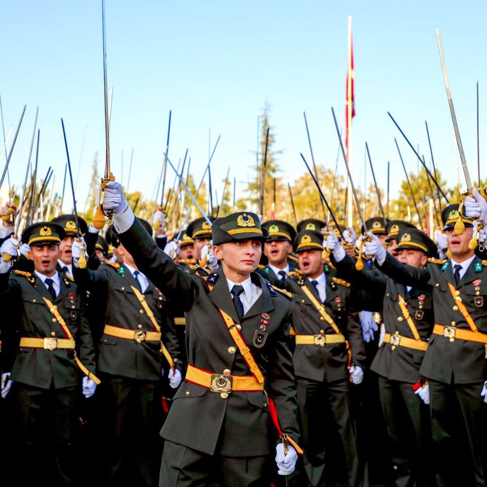 Teğmenlerin yemini.