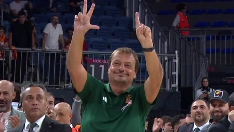 Türkiye A Milli Basketbol Takımı ve Panathinaikos Koçu Ergin Ataman