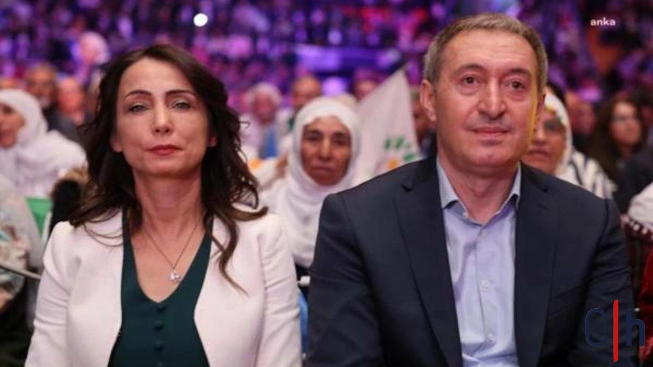 DEM Parti Eş Genel Başkanları Tülay Hatimoğulları ve Tuncer Bakırhan