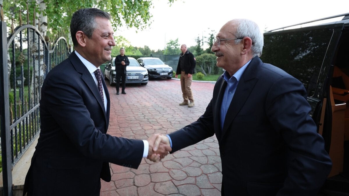 Tek CHP, iki genel başkan: Sahi biz ne yaşıyoruz? | Göksel Göksu