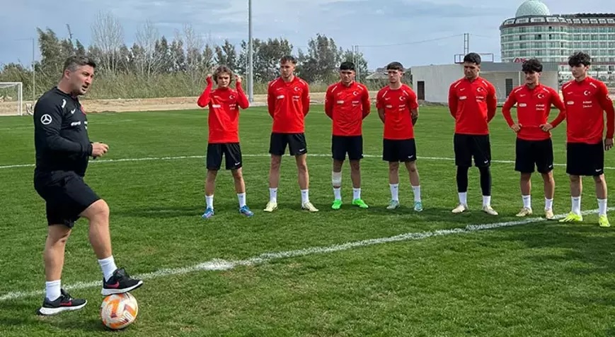 Türkiye U19 Milli Takım Teknik Direktörü Sabri Sarıoğlu
