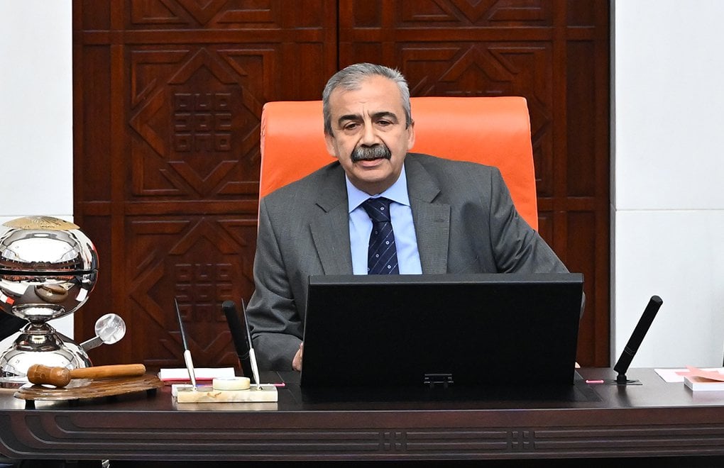 Sırrı Süreyya Önder’den Erdoğan ve Bahçeli’ye teşekkür
