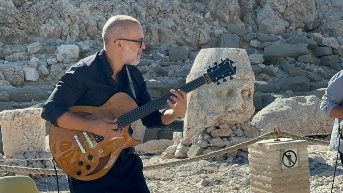 Cenk Erdoğan ve Trio