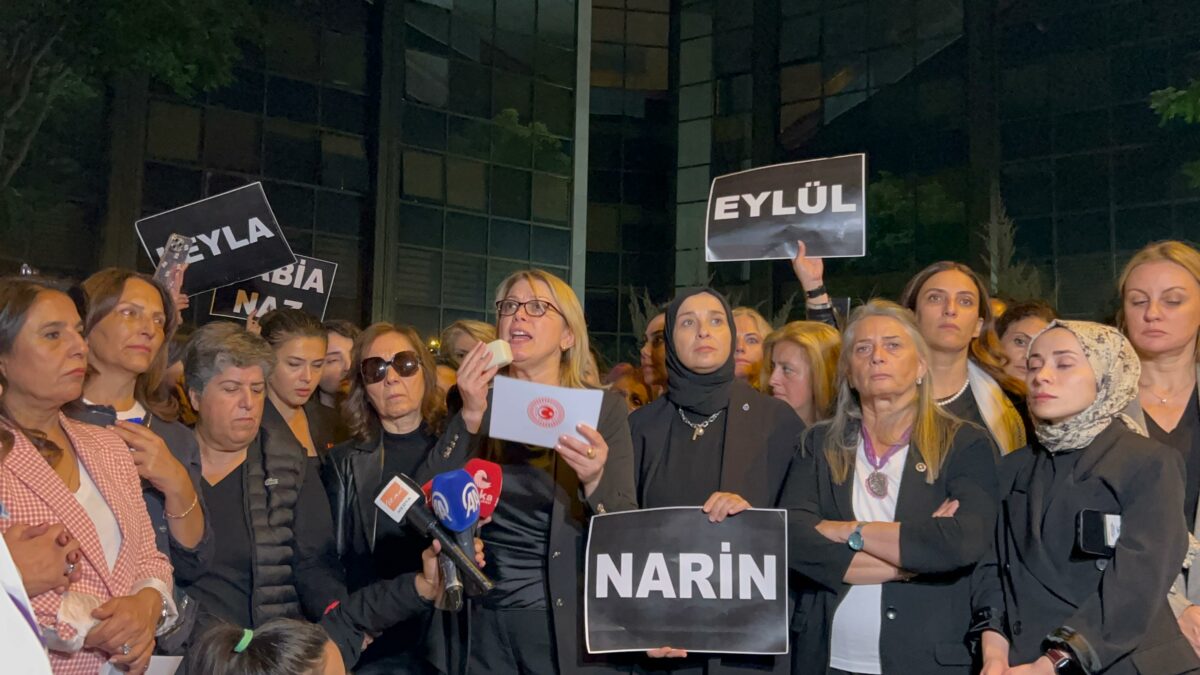 CHP Kadın Kolları Başkanlığı tarafından 11 Ekim Dünya Kız Çocukları Günü kapsamında düzenlenen yürüyüş engellendi
