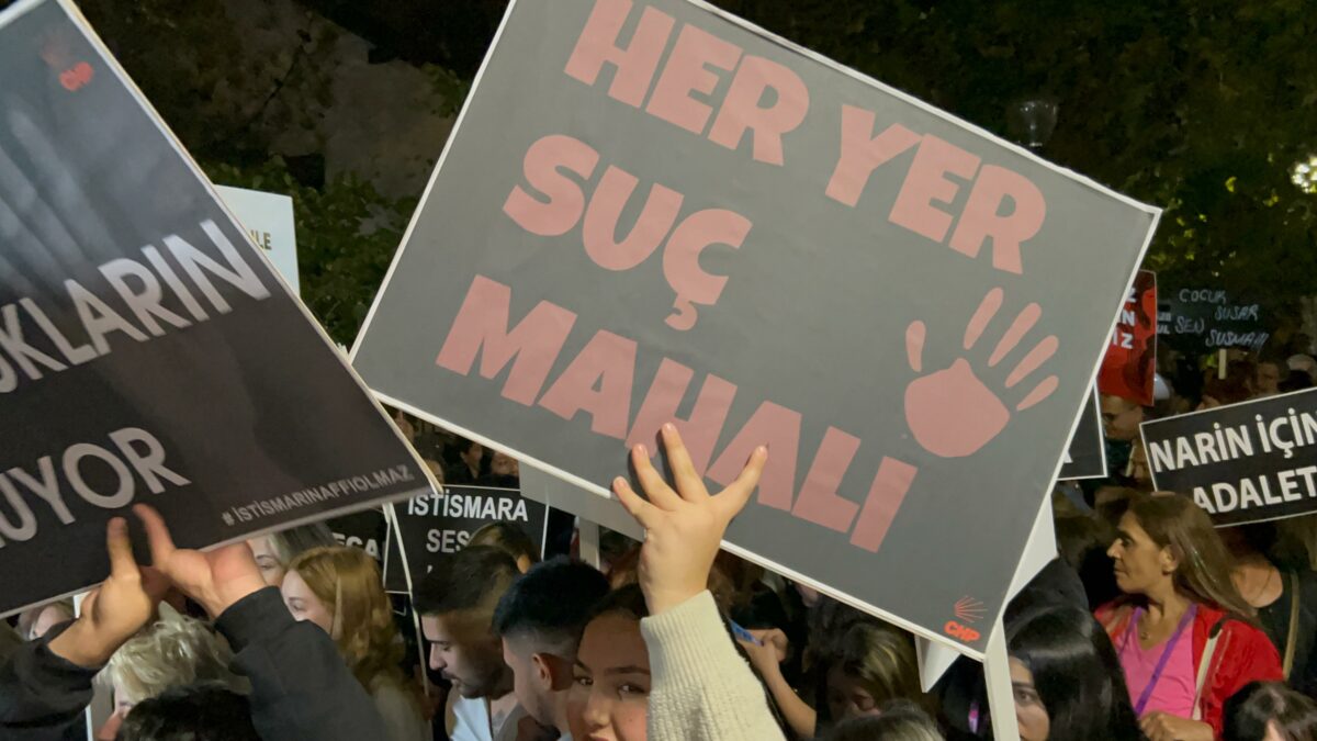 CHP Kadın Kolları Başkanlığı tarafından 11 Ekim Dünya Kız Çocukları Günü kapsamında düzenlenen yürüyüş engellendi