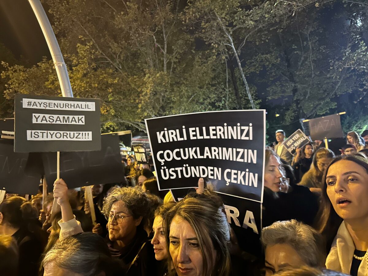 CHP Kadın Kolları Başkanlığı tarafından 11 Ekim Dünya Kız Çocukları Günü kapsamında düzenlenen yürüyüş engellendi