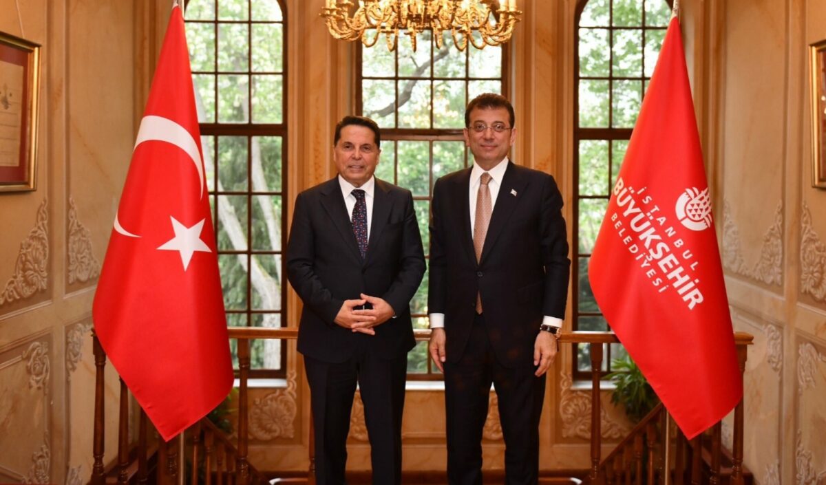 İmamoğlu'ndan Ahmet Özer'in gözaltına alınmasına sert tepki
