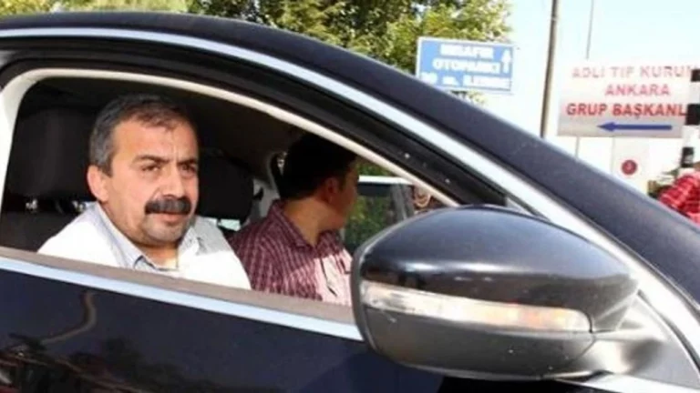 Süreyya Önder barış için yine yollarda