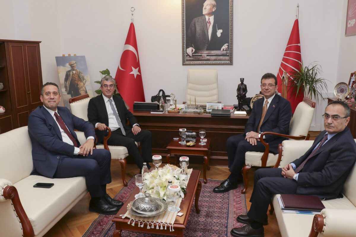 TBB Başkanı Ekrem İmamoğlu, CHP Grup Başkanvekilleriyle görüştü