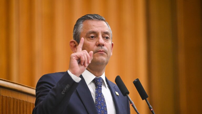 Prof. İhsan Dağı ile söyleşi: Özgür Özel "normalleşme" diyerek Erdoğan'ın ekmeğine yağ mı sürüyor?