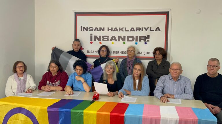 LGBTİ+ Aileleri ve Yakınları Derneği (LİSTAG), İHD Ankara Şubesi'nde LGBTİ+'ların sorunlarına ilişkin TBMM'de yaptıkları görüşmeleri anlattı