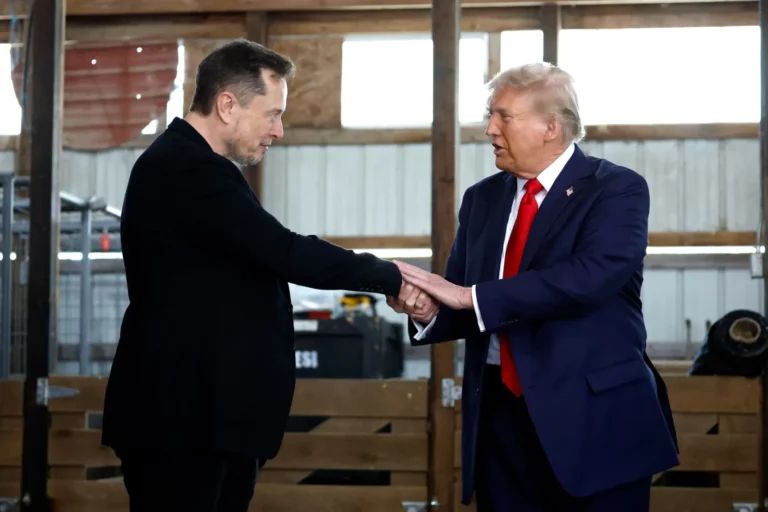 Milyonerler, şovmenler... Trump'ın kabine tercihleri evlere şenlik.