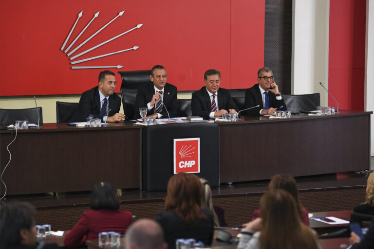 CHP kapalı grup toplantısı