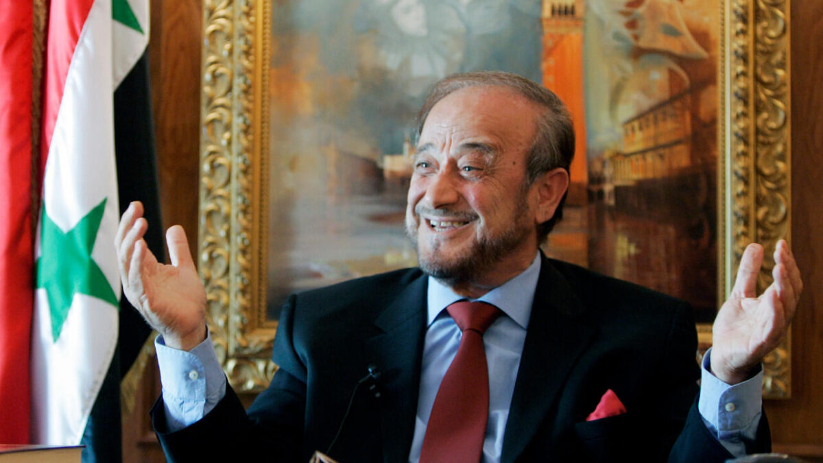 Rıfat Esad Beyrut'tan Dubai'ye kaçtı.