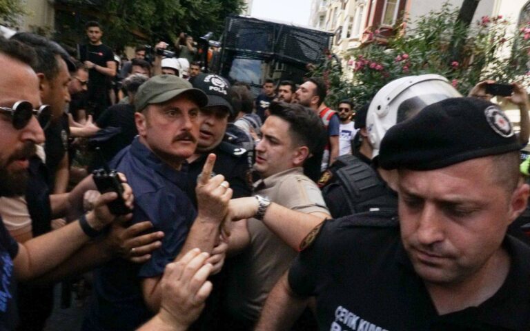 Hanefi Zengin görevden alındı