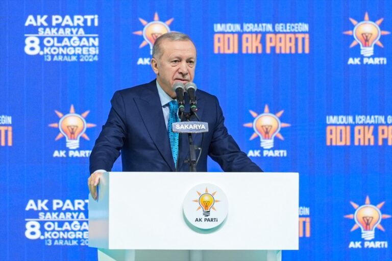 Erdoğan: "Kalmak isteyen muhacirlerin başımızın üstünde yeri var"