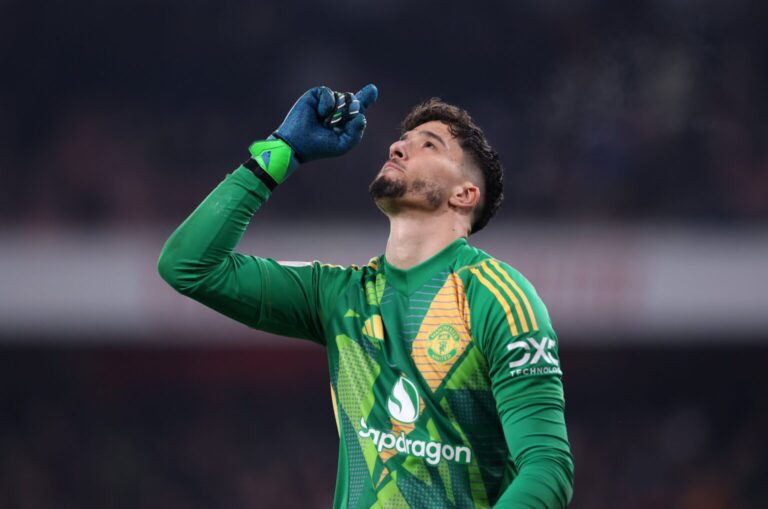 Manchester United'ın kalecisi Altay Bayındır.