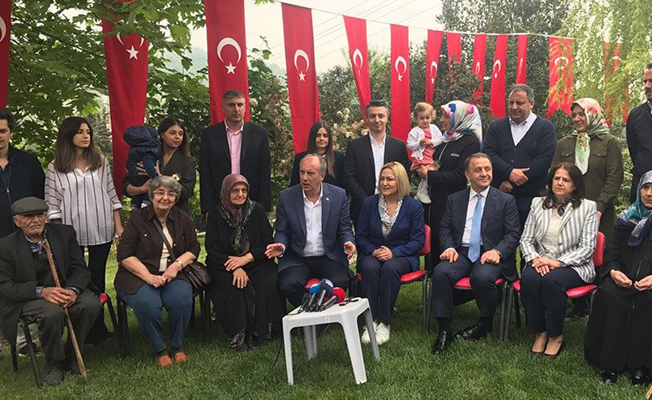 Muharrem İnce ve ailesi.