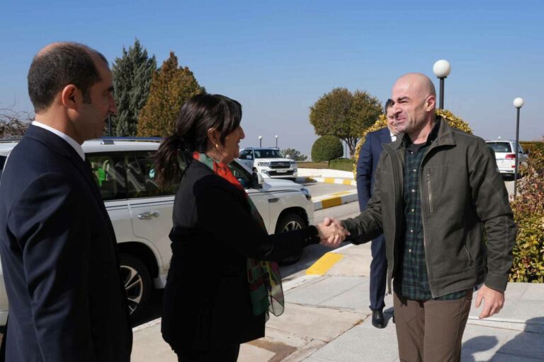 DEM Parti İmralı heyeti, Telabani ile görüştü