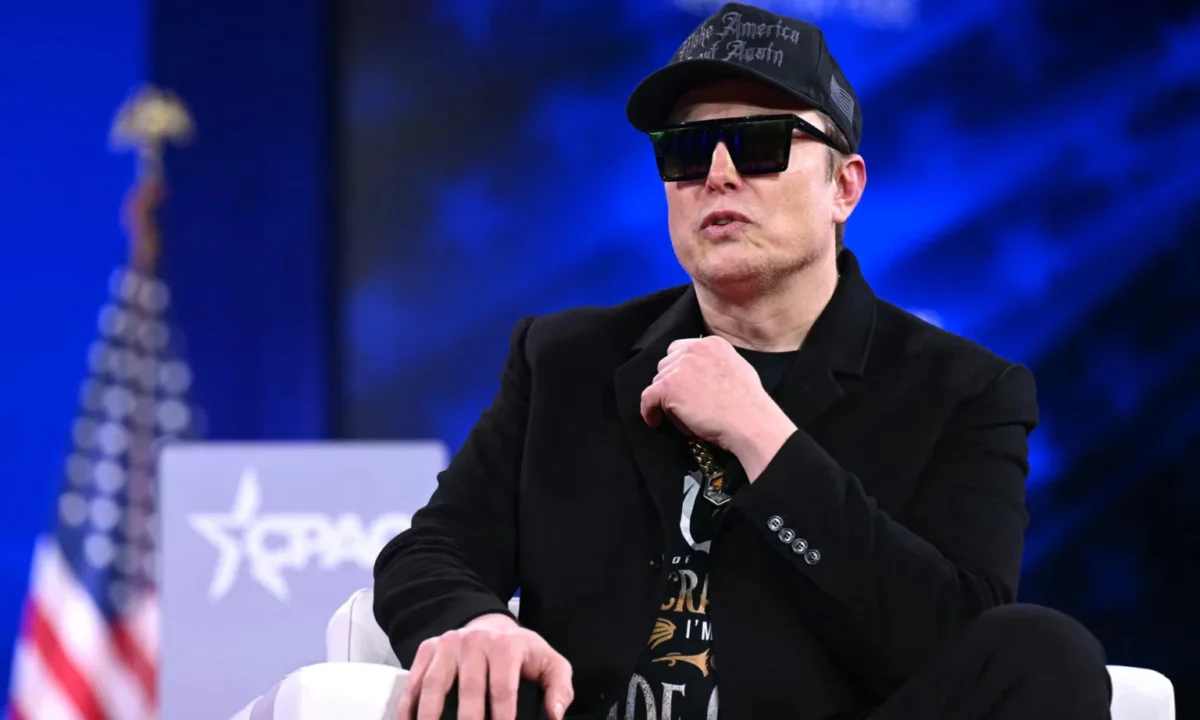 Binlerce kişi Elon Musk'ın Kanada vatandaşlığının iptal edilmesi için dilekçe imzaladı.