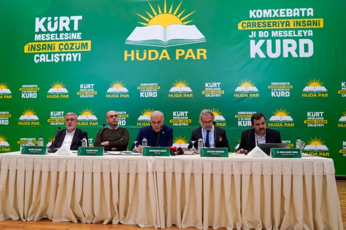 Ruşen Çakır yorumluyor HÜDA PAR ne yapmak istiyor?