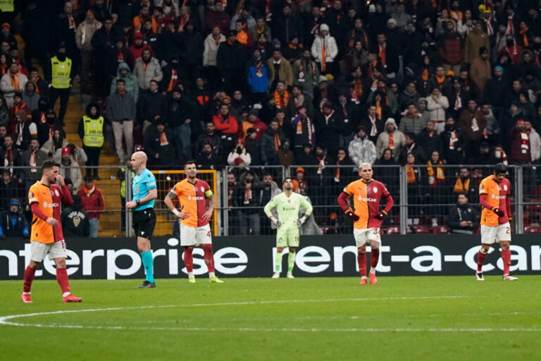 Galatasaray AZ Alkmaar'a elenerek Avrupa'ya veda etti