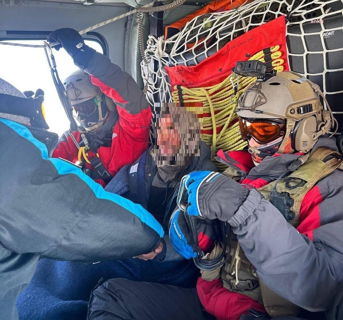 Erzurum'da 15 gündür ulaşılamayan vatandaş, mezrada donmak üzereyken bulundu