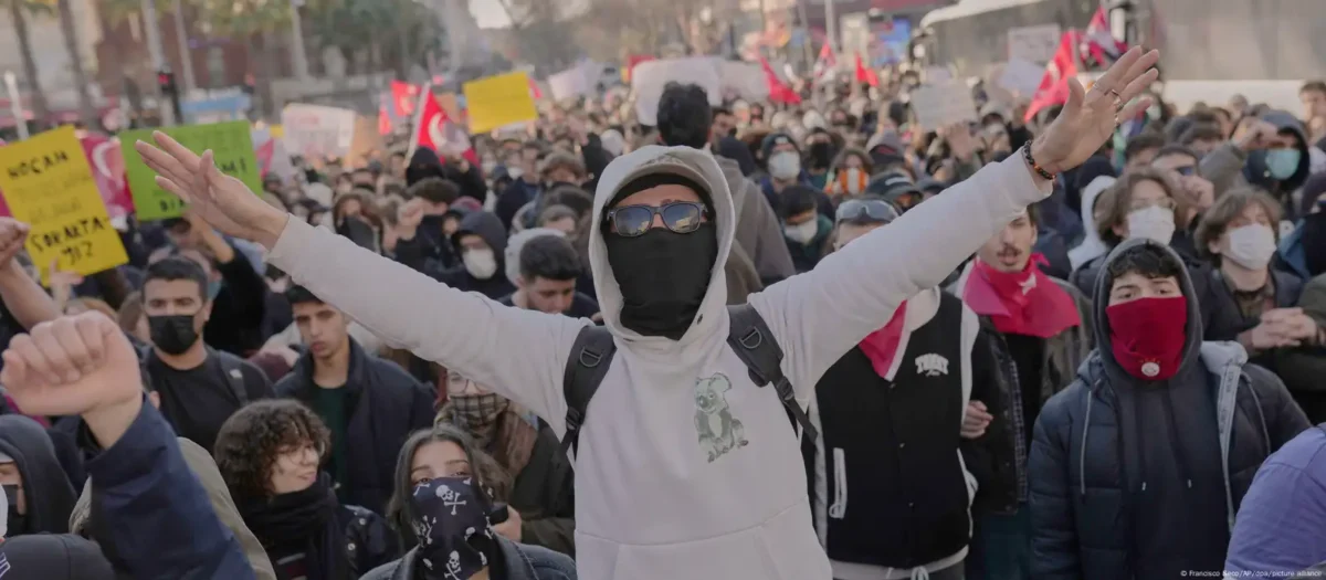 Gençler neden protestolara katılıyor?