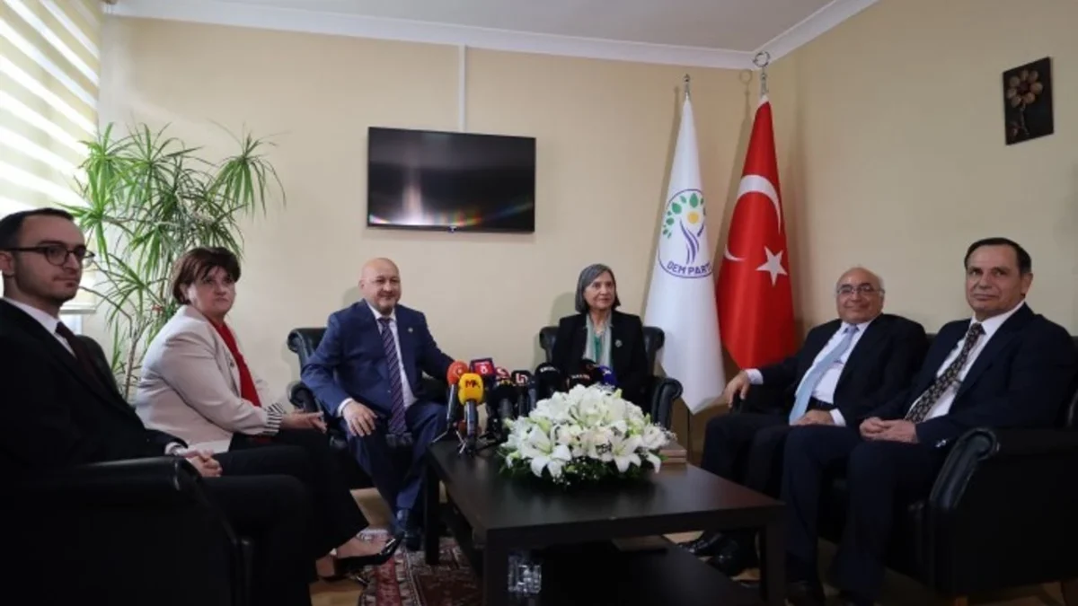 AKP ile DEM Parti 10 yıl sonra bayramlaştı