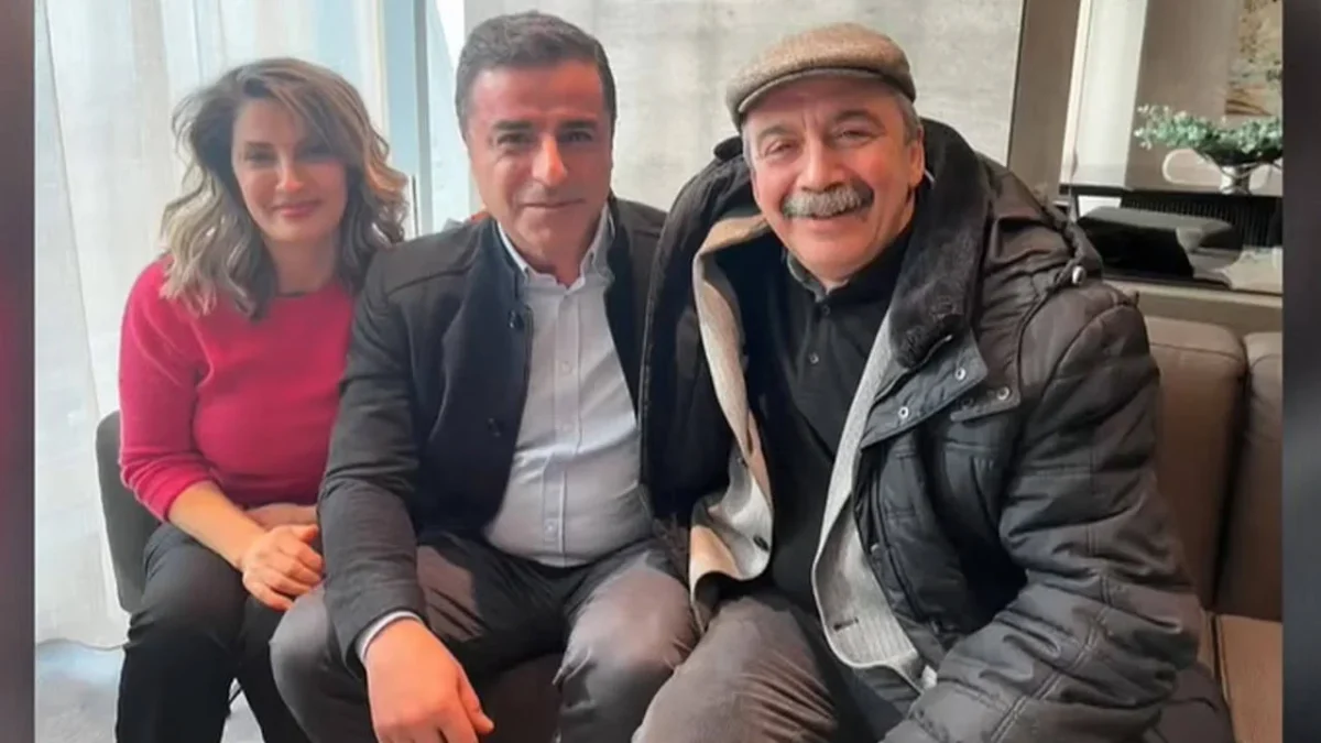 Selahattin Demirtaş, Başak Demirtaş ve Sırrı Süreyya Önder'in ameliyat öncesi fotoğrafı.