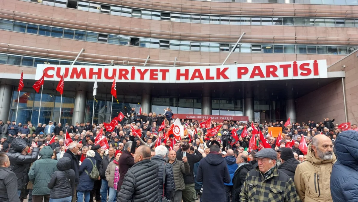 CHP Genel Merkezi önü (Ankara)
