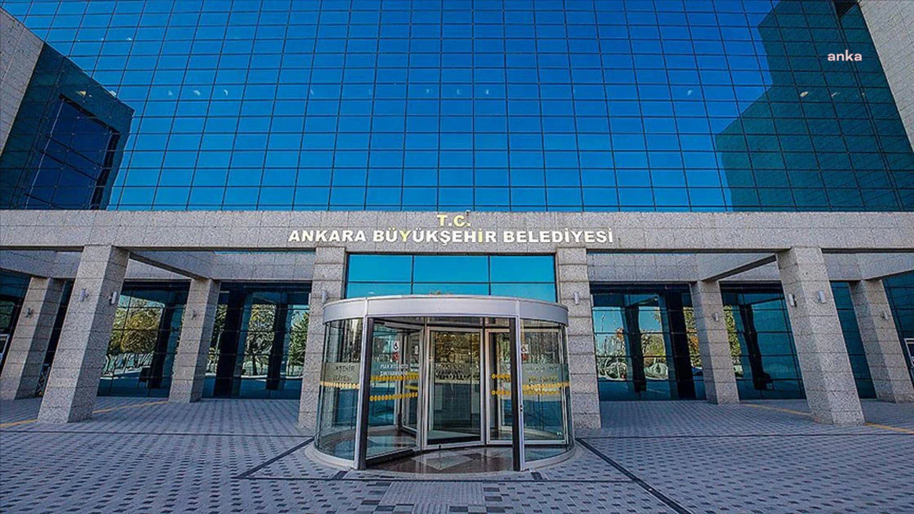 TSK'dan ihraç edilen iki komutan Ankara Büyükşehir Belediyesi'nde göreve başladı
