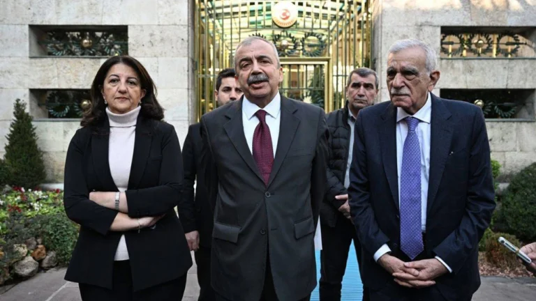 Erdoğan yarın DEM Parti heyeti ile görüşecek.