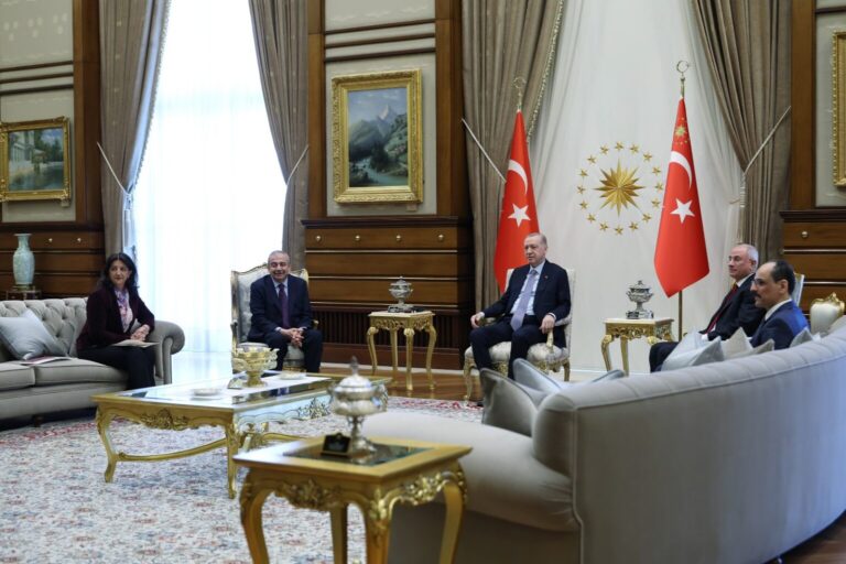 DEM Parti heyeti Külliye'de Erdoğan ile görüştü