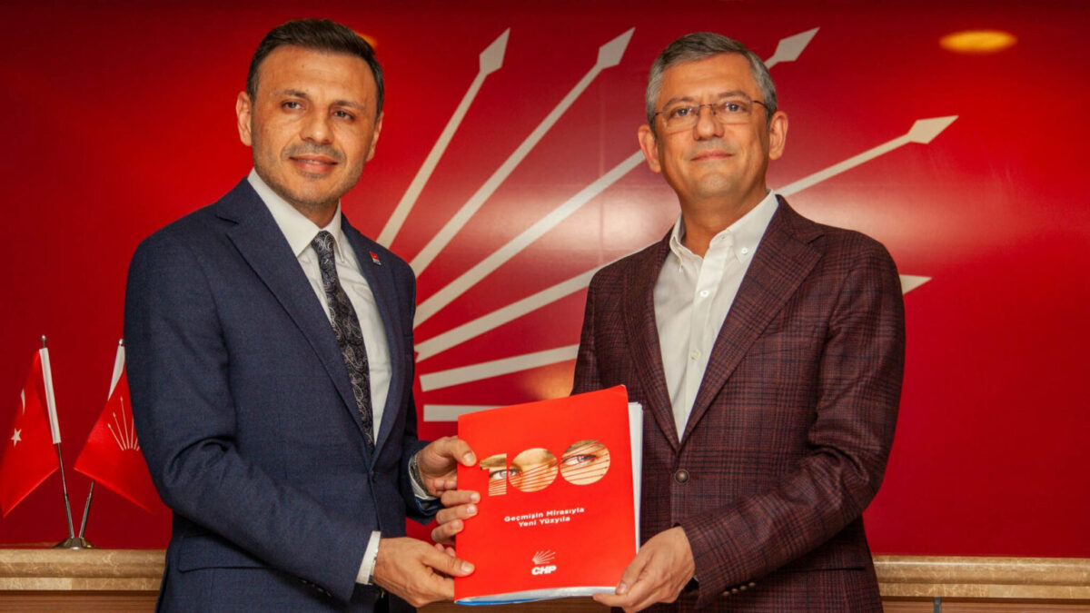 CHP'yi ve muhalefeti sırtlayan iki Özgür