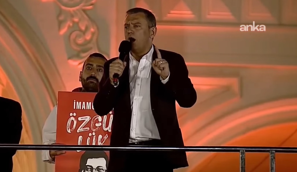 CHP’nin Büyükçekmece mitingi | Özgür Özel Erdoğan'a seslendi: "2 Kasım günü çık karşımıza, getir sandığı"