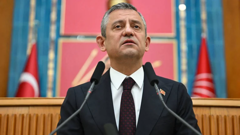özgür özel